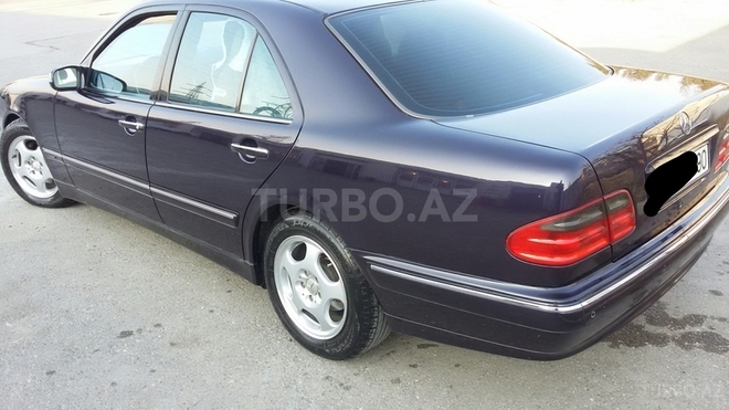 Mercedes E 240 2000, 187,000 km - 2.4 л - Sumqayıt
