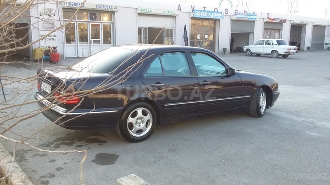 Mercedes E 240 2000, 187,000 km - 2.4 л - Sumqayıt