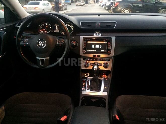 Volkswagen Passat 2011, 52,000 km - 1.8 l - Bakı
