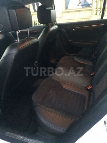 Volkswagen Passat 2011, 52,000 km - 1.8 l - Bakı