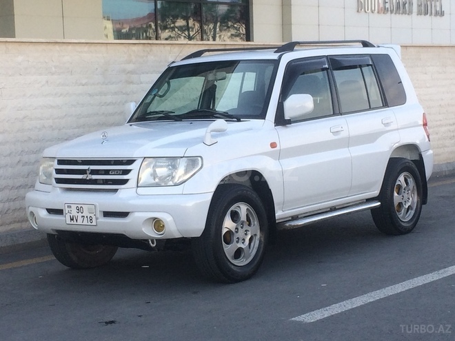 Mitsubishi Pajero io 2002, 139,717 km - 2.0 l - Bakı