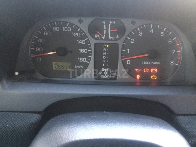 Mitsubishi Pajero io 2002, 139,717 km - 2.0 l - Bakı