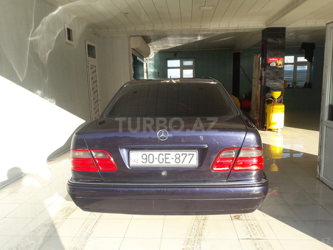 Mercedes E 230 1996, 220,000 km - 2.3 l - Bakı