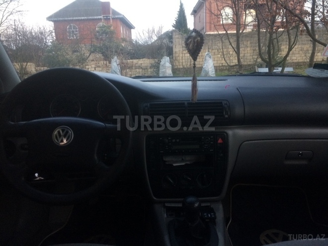 Volkswagen Passat 2001, 206 km - 0.2 l - Lənkəran