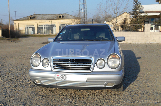 Mercedes E 240 1997, 280,000 km - 2.4 l - Neftçala