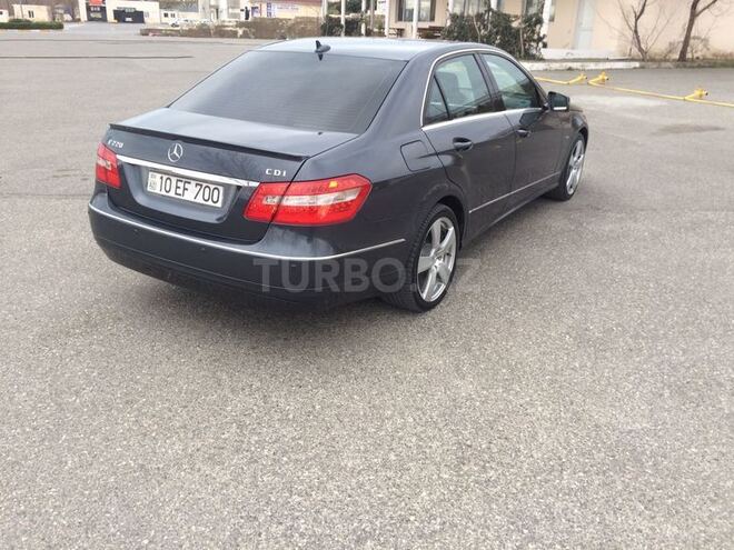 Mercedes E 220 2009, 118,200 km - 2.2 l - Bakı