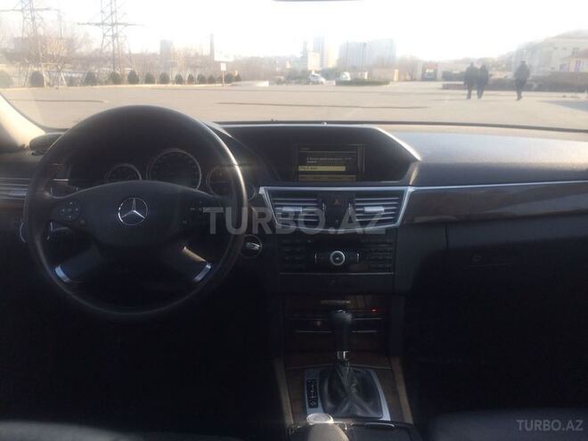 Mercedes E 220 2009, 118,200 km - 2.2 l - Bakı