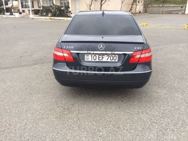 Mercedes E 220 2009, 118,200 km - 2.2 l - Bakı