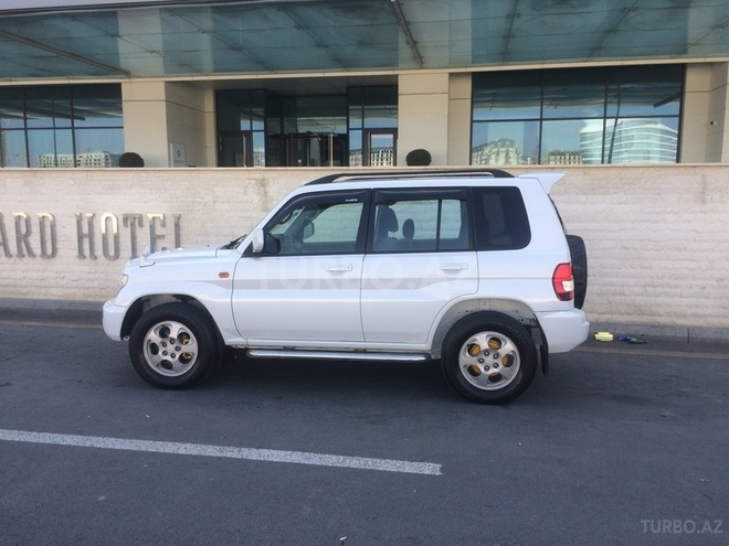 Mitsubishi Pajero io 2002, 139,715 km - 2.0 l - Bakı
