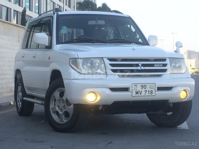 Mitsubishi Pajero io 2002, 139,715 km - 2.0 l - Bakı