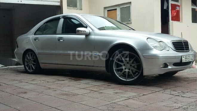 Mercedes C 200 2000, 235,000 km - 2.0 l - Bakı