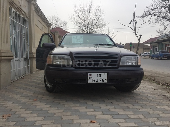 Mercedes C 200 1995, 275,000 km - 0.2 л - İmişli