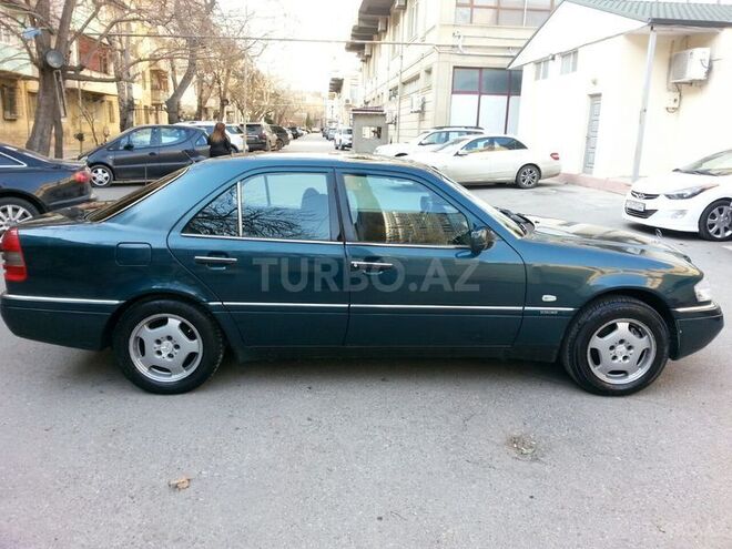 Mercedes C 200 1995, 300,000 km - 2.0 l - Bakı