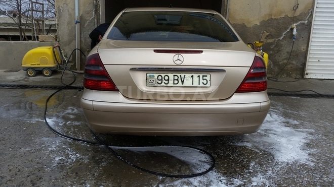 Mercedes E 220 2005, 438,000 km - 2.2 l - Sumqayıt