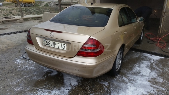 Mercedes E 220 2005, 438,000 km - 2.2 l - Sumqayıt