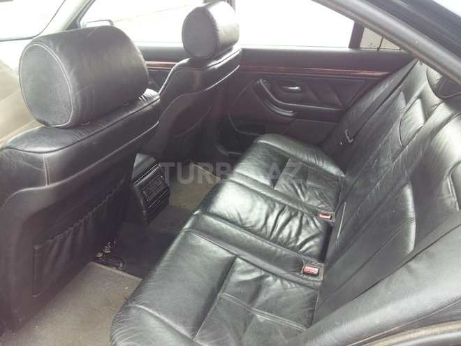 BMW 523 1998, 276,441 km - 2.5 l - Bakı
