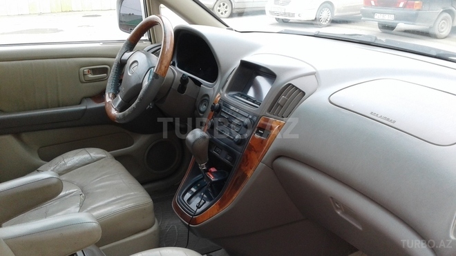 Lexus RX 300 1999, 210,000 km - 3.0 l - Neftçala