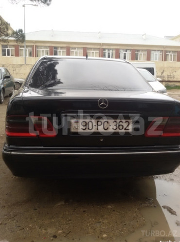 Mercedes  2000, 300,000 km - 2.3 л - Bakı