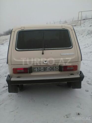 LADA (VAZ) Niva 1993, 900,000 km - 1.7 l - Lerik