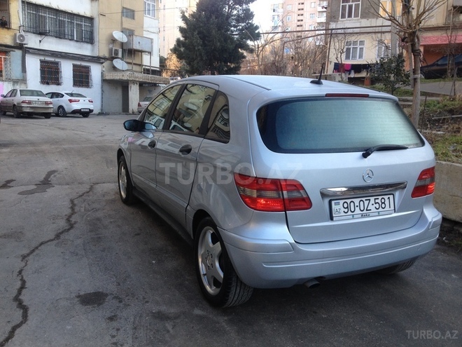 Mercedes B 180 2007, 250,000 km - 2.0 l - Bakı
