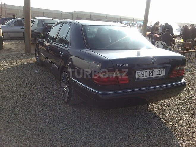 Mercedes E 240 1998, 245,600 km - 2.4 л - Naftalan