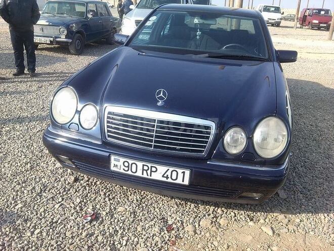 Mercedes E 240 1998, 245,600 km - 2.4 л - Naftalan