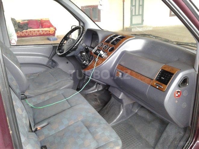 Mercedes Vito 1999, 350,000 km - 2.2 л - Salyan