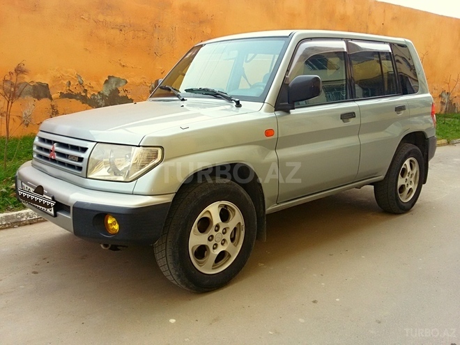 Mitsubishi Pajero io 1999, 180,000 km - 1.8 l - Bakı