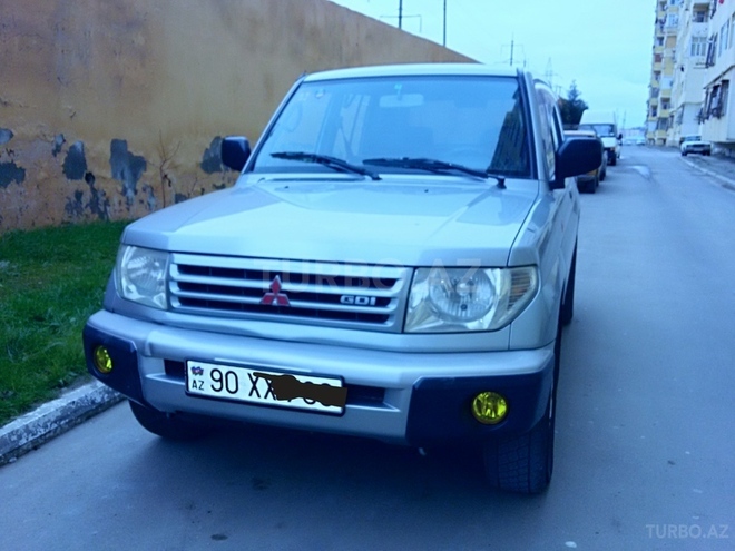 Mitsubishi Pajero io 2000, 180,000 km - 1.8 l - Bakı