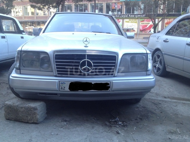 Mercedes E 200 1995, 330,000 km - 2.0 l - Bakı