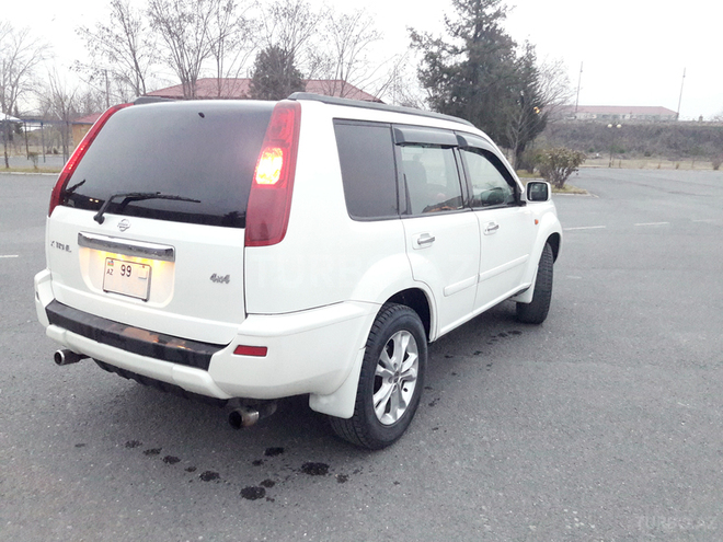 Nissan X-Trail 2002, 182,000 km - 2.0 l - Zaqatala
