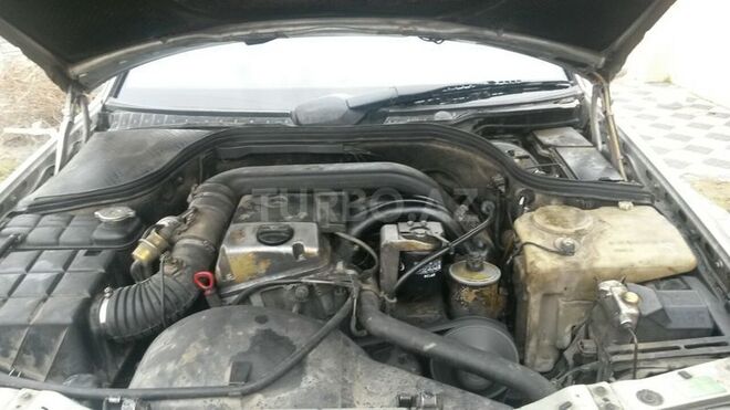 Mercedes C 220 1995, 246,000 km - 2.2 l - Bakı