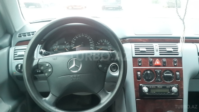 Mercedes E 200 2000, 228,000 km - 2.0 l - Bakı