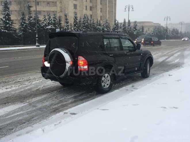 Mitsubishi Pajero 2006, 118,000 km - 3.0 л - Bakı