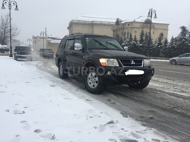 Mitsubishi Pajero 2006, 118,000 km - 3.0 л - Bakı