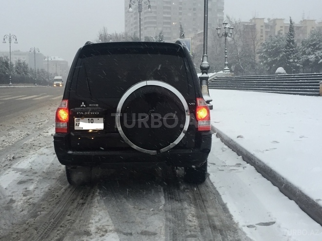 Mitsubishi Pajero 2006, 118,000 km - 3.0 л - Bakı