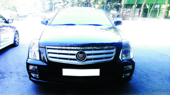 Cadillac  2007, 80,000 km - 4.6 l - Bakı