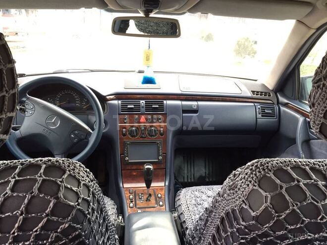 Mercedes E 280 2000, 302,000 km - 2.8 l - Sumqayıt