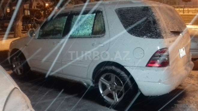 Mercedes ML 320 1999, 230,000 km - 0.4 l - Bakı