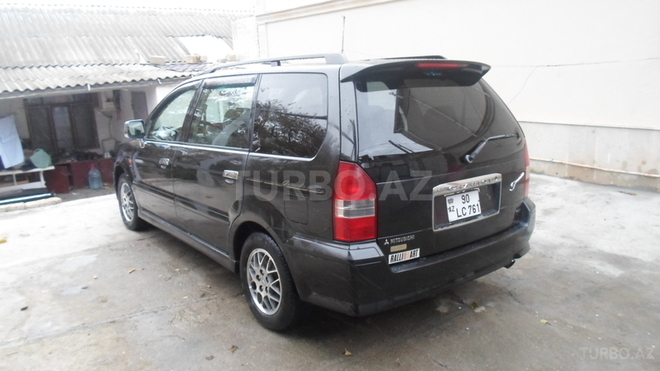 Mitsubishi Chariot 2000, 241,000 km - 2.4 l - Bakı