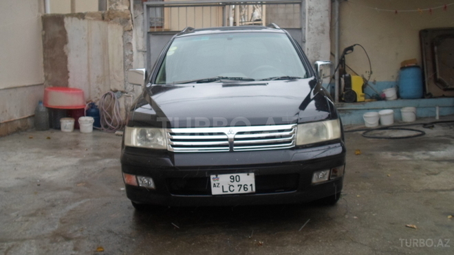 Mitsubishi Chariot 2000, 241,000 km - 2.4 l - Bakı