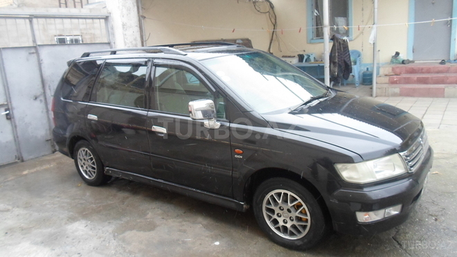 Mitsubishi Chariot 2000, 241,000 km - 2.4 l - Bakı