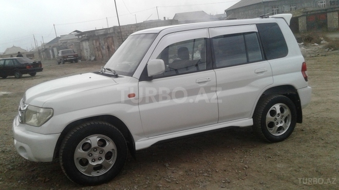 Mitsubishi Pajero io 2001, 128,000 km - 2.0 l - Mingəçevir
