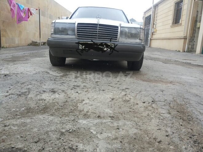 Mercedes E 250 1992, 255,000 km - 2.5 л - Bakı
