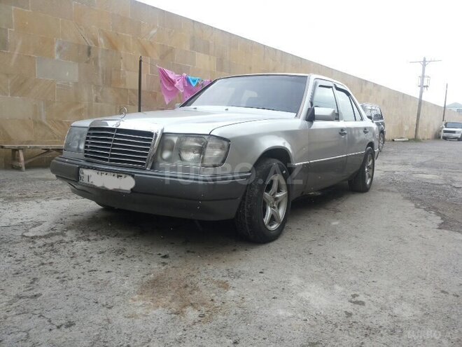 Mercedes E 250 1992, 255,000 km - 2.5 л - Bakı