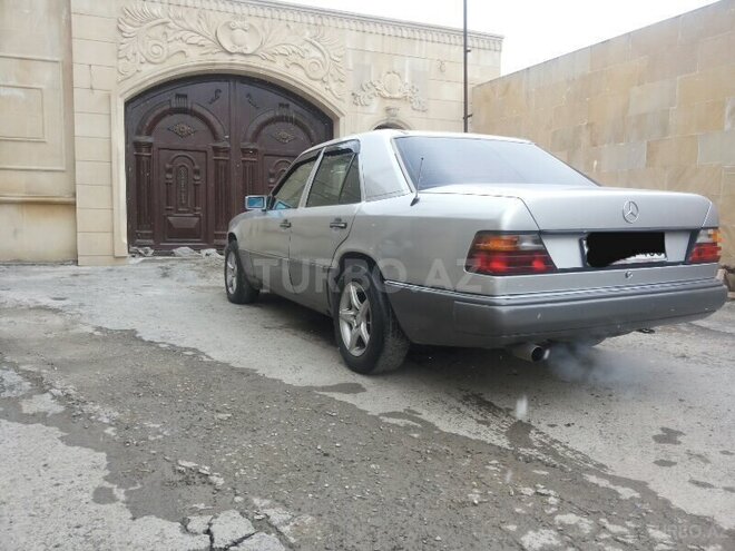 Mercedes E 250 1992, 255,000 km - 2.5 л - Bakı