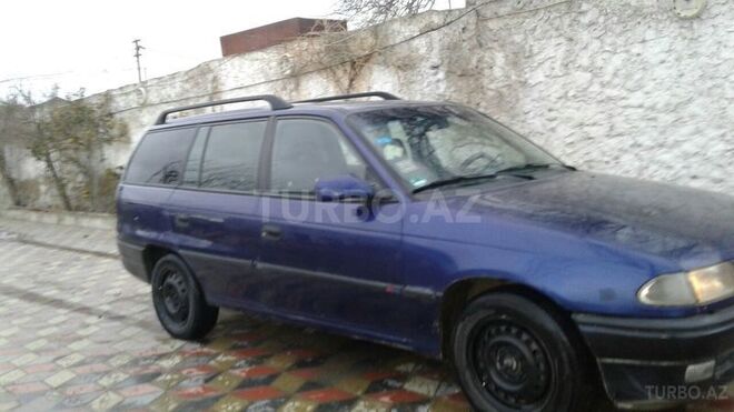 Opel Astra 1997, 380,000 km - 1.6 л - Bakı
