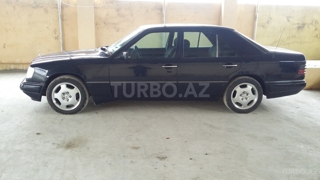 Mercedes E 220 1993, 511,200 km - 0.3 l - Dəliməmmədli