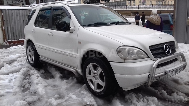 Mercedes ML 320 1999, 240,000 km - 0.4 l - Bakı
