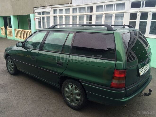 Opel Astra 1997, 312,000 km - 1.6 l - Qusar